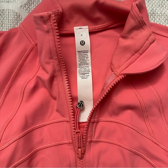Lululemon 🍋 Define Cropped Jacket * Nulu🩷 - Picture 9 of 11